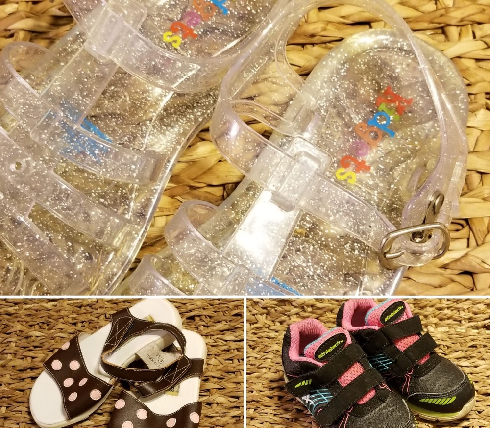 ⚪Girls size 9 bundle athletic&sandalsx2